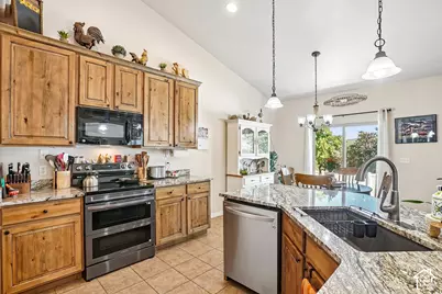 8853 S Tintic Ln, West Jordan, UT 84081 - Photo 16