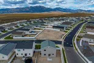 7218 N Oquirrh Ranch Parkway N, Eagle Mountain, UT 84005 - Photo 2