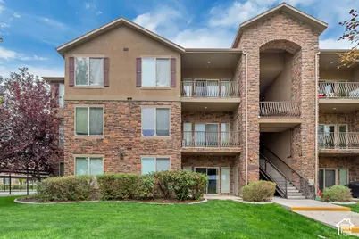 476 W 200 N #208, Springville, UT 84663 - Photo 2