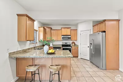 251 E Ailee Ln, Salt Lake City, UT 84107 - Photo 6