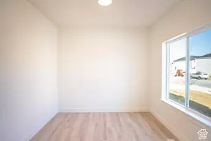 647 N 410 E Lot #16 E, Salem, UT 84653 - Photo 4