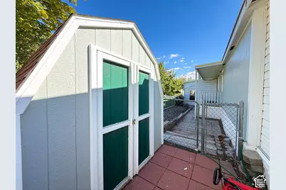 261 Lakeview, Layton, UT 84041 - Photo 16