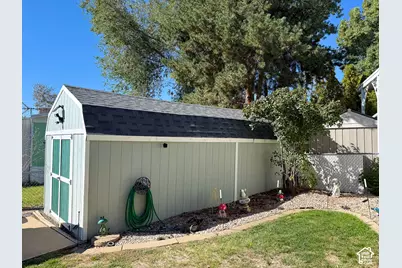 261 Lakeview, Layton, UT 84041 - Photo 14