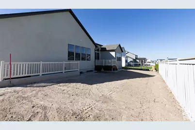 922 S Louisa Dr #136, Saratoga Springs, UT 84045 - Photo 4