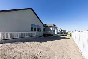 922 S Louisa Dr, Saratoga Springs, UT 84045 - Photo 4