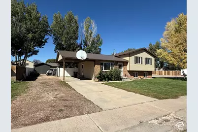 1216 S Birch Ave, Roosevelt, UT 84066 - Photo 2