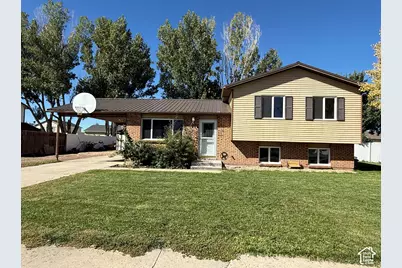 1216 S Birch Ave, Roosevelt, UT 84066 - Photo 1