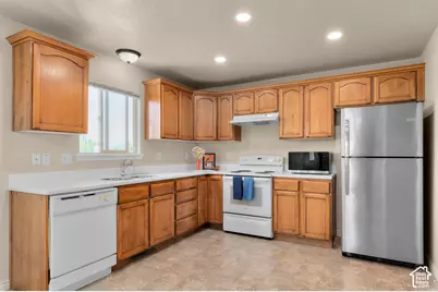 10451 N Sugarloaf Dr, Cedar Hills, UT 84062 - Photo 20