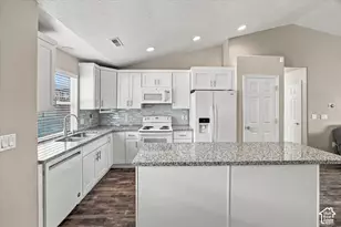 2212 Craig Ln, Syracuse, UT 84075 - Photo 2