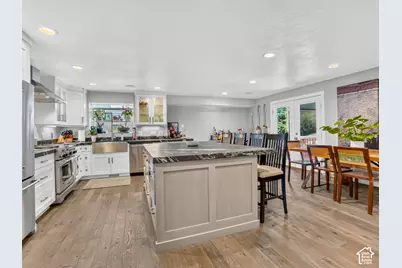 2505 E Robidoux Rd, Sandy, UT 84093 - Photo 8