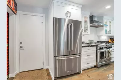 2505 E Robidoux Rd, Sandy, UT 84093 - Photo 12