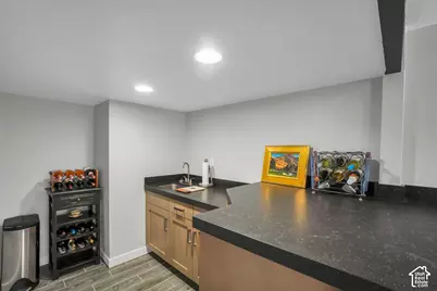 2505 E Robidoux Rd, Sandy, UT 84093 - Photo 42