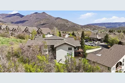 1041 W Grindelwald Ct #R5, Midway, UT 84049 - Photo 1