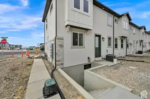 1764 N Copper Canyon Dr, Tooele, UT 84074 - Photo 4