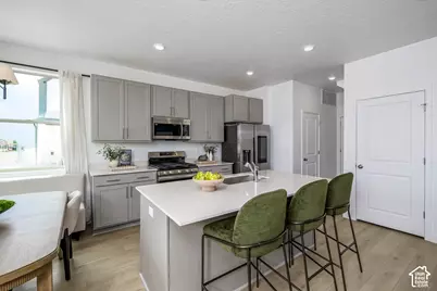 1523 S 900 W #144, Clearfield, UT 84015 - Photo 2