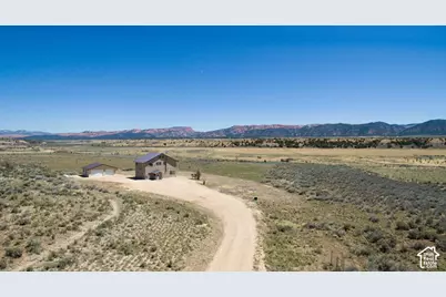 152 E Carols Ln, Hatch, UT 84735 - Photo 2