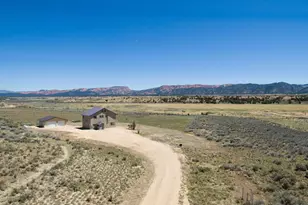 152 E Carols Ln, Hatch, UT 84735 - Photo 2
