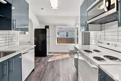 225 W 400 N, Logan, UT 84321 - Photo 10