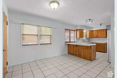 647 E 400 S, Clearfield, UT 84015 - Photo 8