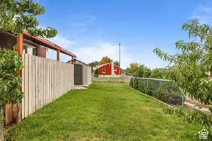 647 E 400 S, Clearfield, UT 84015 - Photo 28