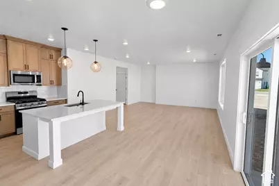 586 N 600 W #605, Smithfield, UT 84335 - Photo 6