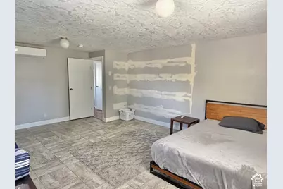 45 N 100 W, Orangeville, UT 84537 - Photo 12