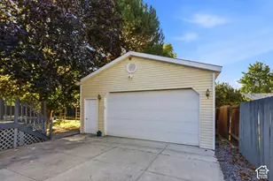 8746 S Gladiator Way, Sandy, UT 84094 - Photo 32