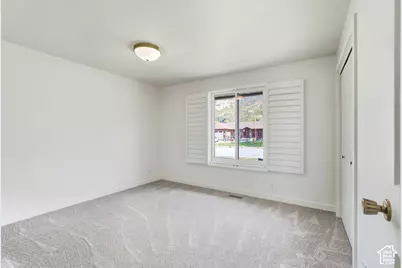 2581 N 2700 E, Layton, UT 84040 - Photo 22