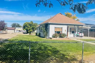 310 W Clark St, Grantsville, UT 84029 - Photo 2