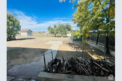 310 W Clark St, Grantsville, UT 84029 - Photo 20