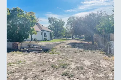 310 W Clark St, Grantsville, UT 84029 - Photo 22