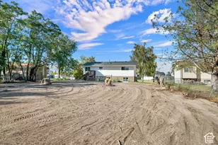 2109 S 3400 W, Syracuse, UT 84075 - Photo 22