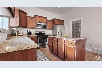 117 E River Bend St, Saratoga Springs, UT 84045 - Photo 10