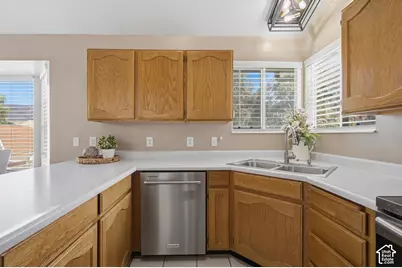 129 Country Club Dr, Stansbury Park, UT 84074 - Photo 10