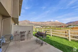 2442 N Wellington, Harrisville, UT 84414 - Photo 26
