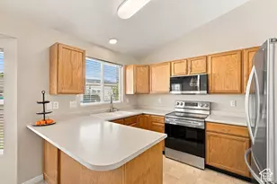 2972 W 2175 S, Syracuse, UT 84075 - Photo 6