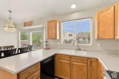 2972 W 2175 S, Syracuse, UT 84075 - Photo 8