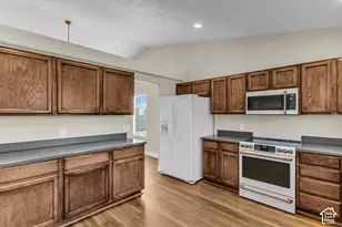 4415 W Bingham Park Dr S, West Jordan, UT 84088 - Photo 6