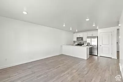 1156 E Trident Dr, Saratoga Springs, UT 84045 - Photo 1
