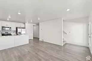 1156 E Trident Dr, Saratoga Springs, UT 84045 - Photo 2