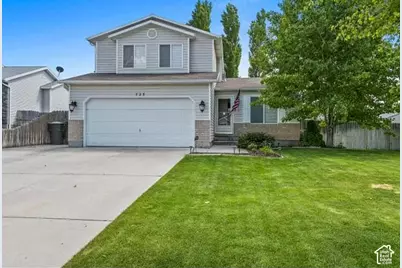 723 E Fox Run Dr, Tooele, UT 84074 - Photo 1