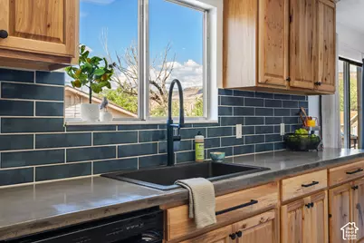 260 W 530 N, La Verkin, UT 84745 - Photo 6