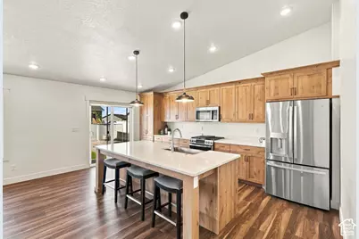 694 W Jedediah Way S, Grantsville, UT 84029 - Photo 2