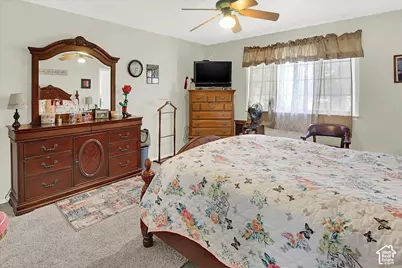 2018 W 700 S, Syracuse, UT 84075 - Photo 12