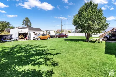 2018 W 700 S, Syracuse, UT 84075 - Photo 20