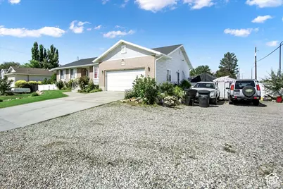 2018 W 700 S, Syracuse, UT 84075 - Photo 6