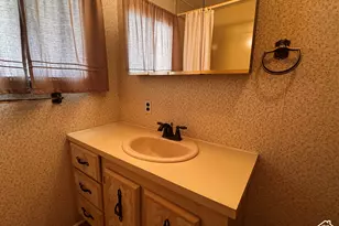 3800 S 1900 W, Roy, UT 84067 - Photo 32