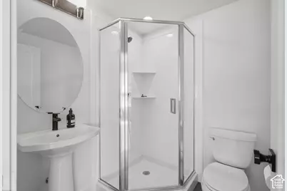 1650 N Main St, Layton, UT 84041 - Photo 6