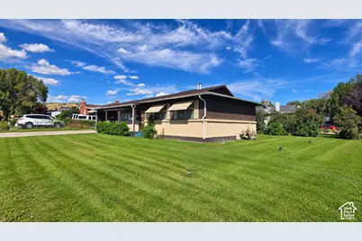 810 N 400 E, Price, UT 84501 - Photo 2