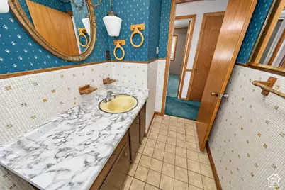 810 N 400 E, Price, UT 84501 - Photo 8
